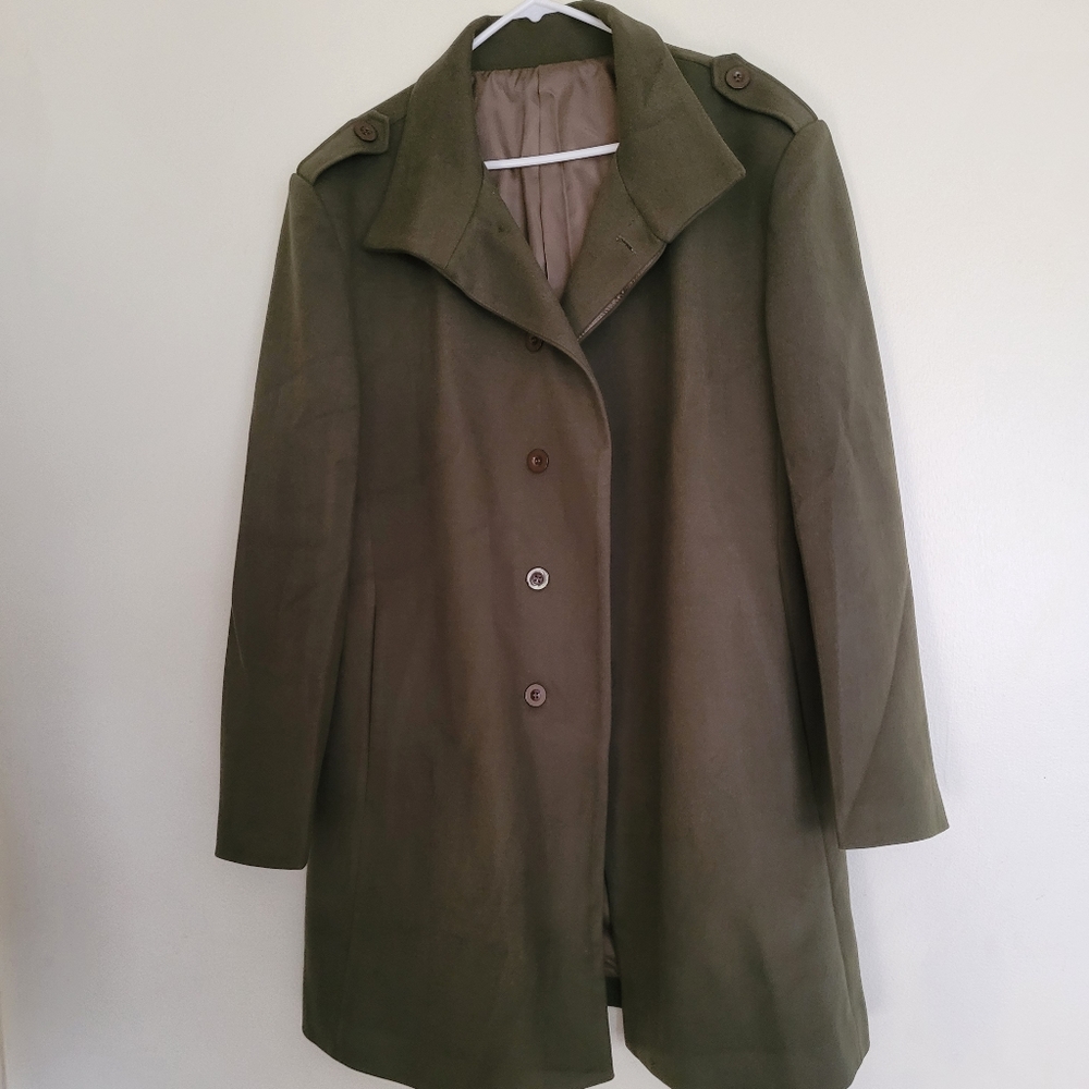 Mens Large army green overcoat